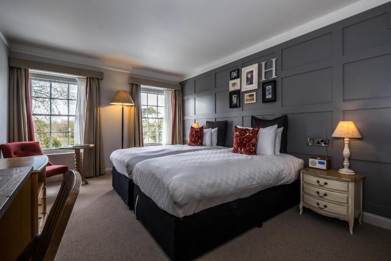 Twin Room image 1