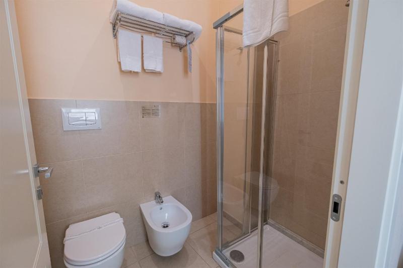 Executive Double Room image 2