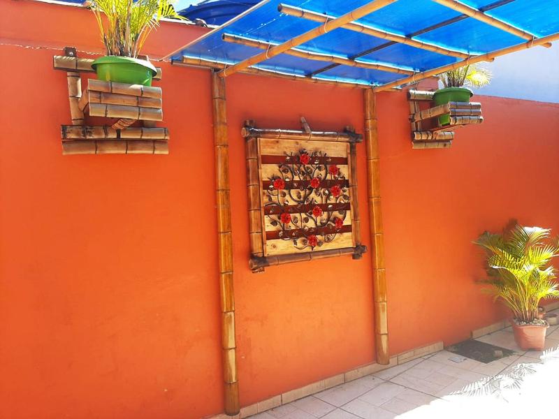 Casa linda com Piscina e Jogos pertinho da Praia - image 2