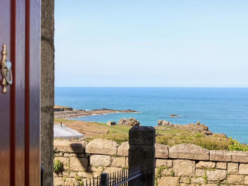 Porthmeor Beach House - image 16