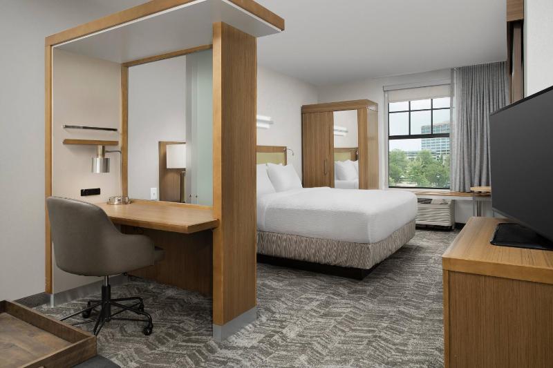 King Room with Sofa Bed image 1