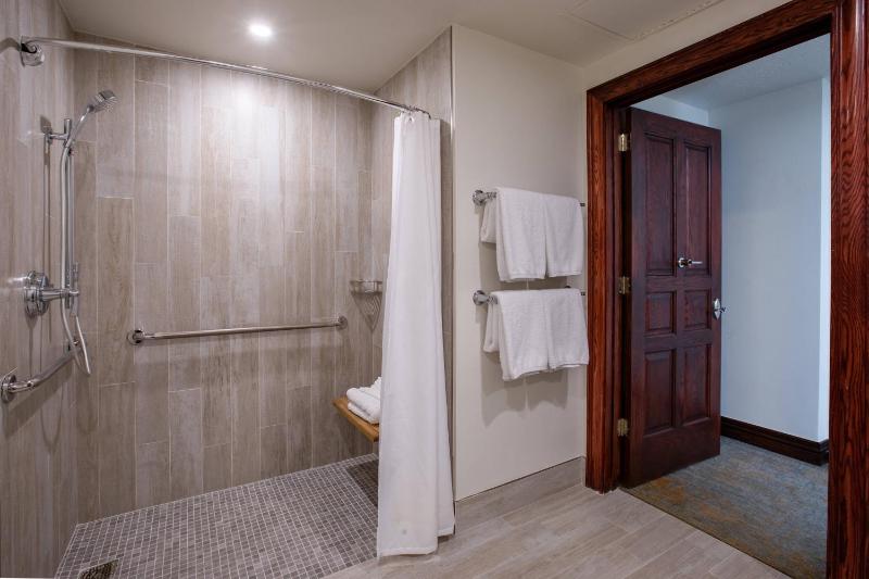 Beaver Creek Lodge Autograph Collection - image 7