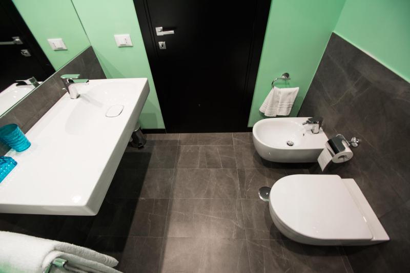 Deluxe Double Room image 2