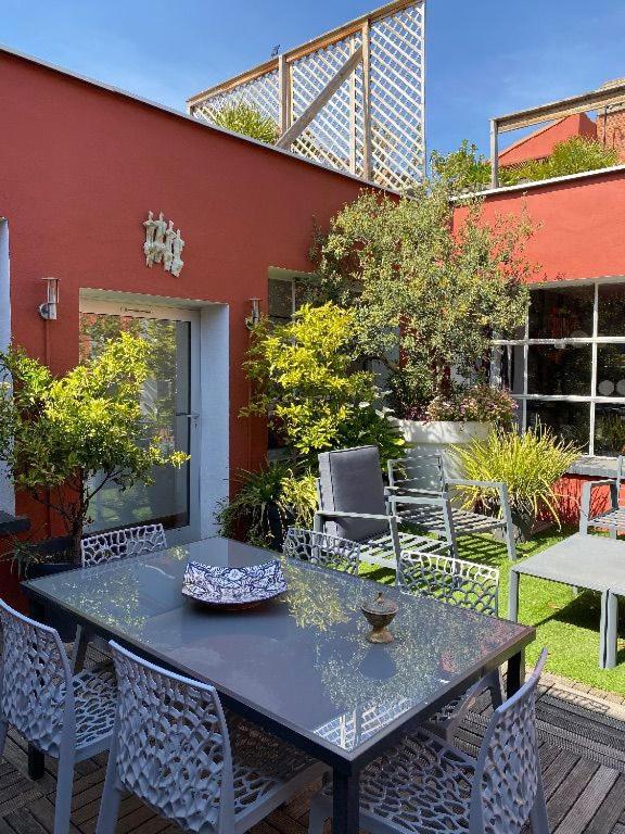 Le Patio Père Pigne Guestroom - image 7