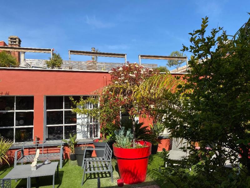 Le Patio Père Pigne Guestroom - image 3