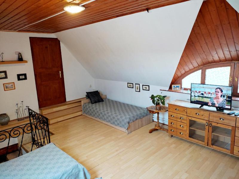 Apartment image 4