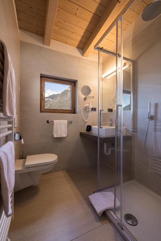 Standard Double Room image 4