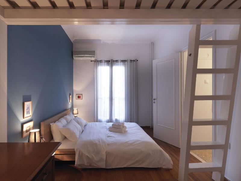 Fyllis17 - Cozy apartment in the heart of Athens - image 13