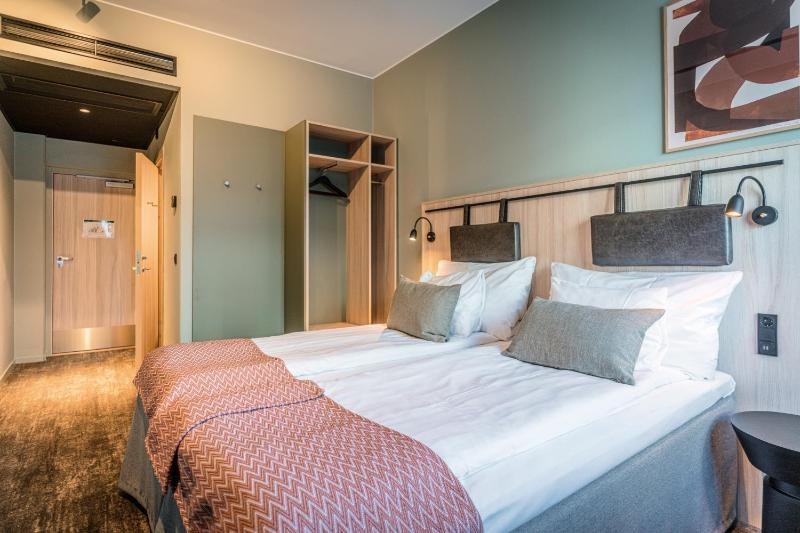 Superior Double or Twin Room image 4