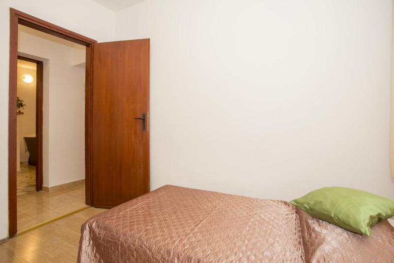 Apartments with parking space Pula - 20809 - image 2
