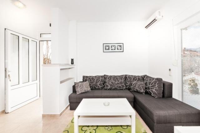 Apartment with Balcony image 2