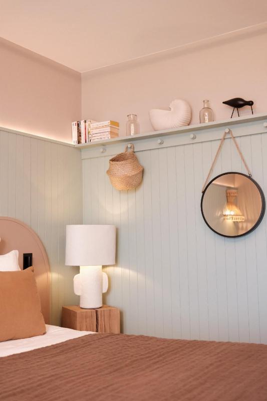 Classic Double Room with Side Sea View image 1