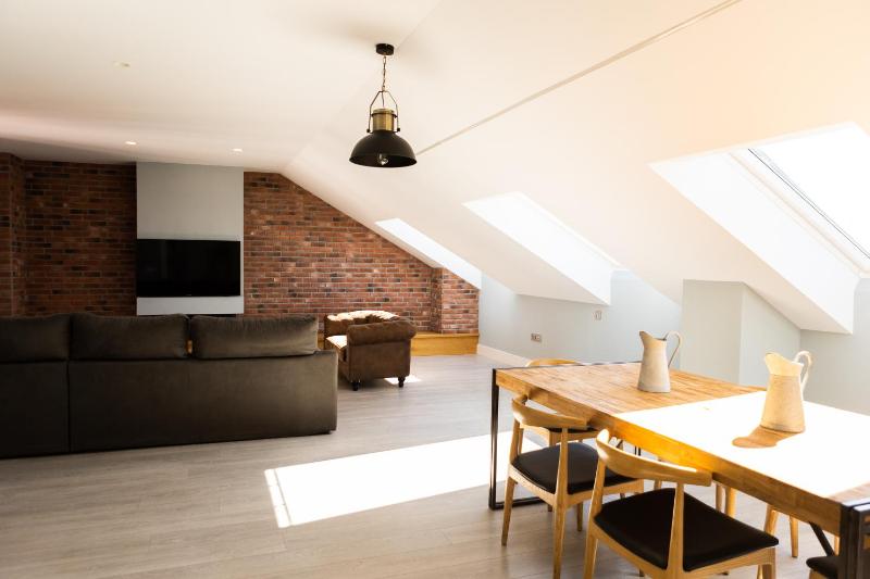 Deluxe Apartment image 1