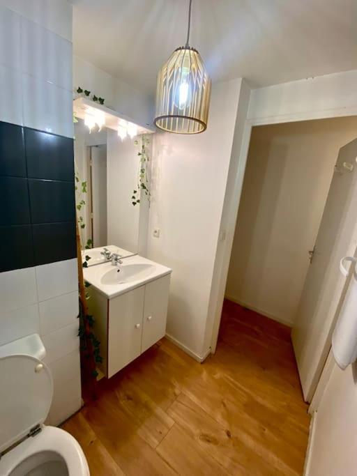 Splendide studio Moderne - Proche centre - Laverie - image 18