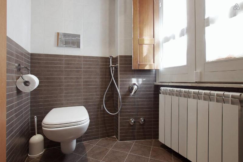 Superior One-Bedroom Apartment image 3