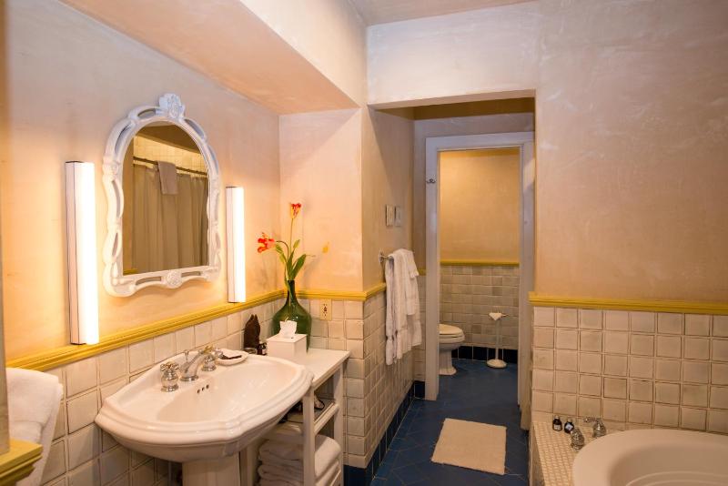 Queen Suite with Fireplace image 2