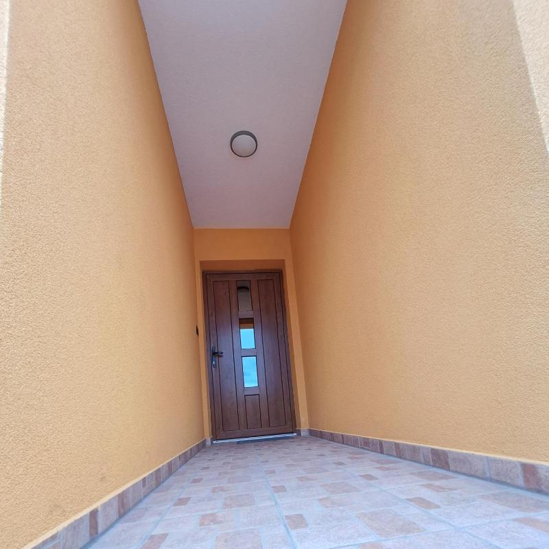 Triple Room with Private Bathroom image 4