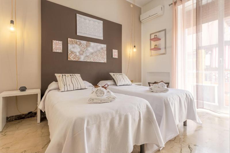 Double or Twin Room with Private Bathroom image 3