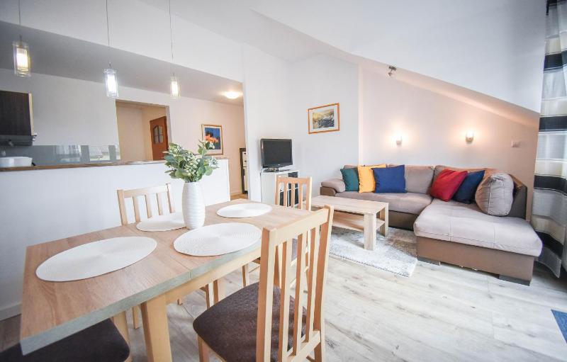 Apartamenty na Wyspie - Zdrojowa - image 13