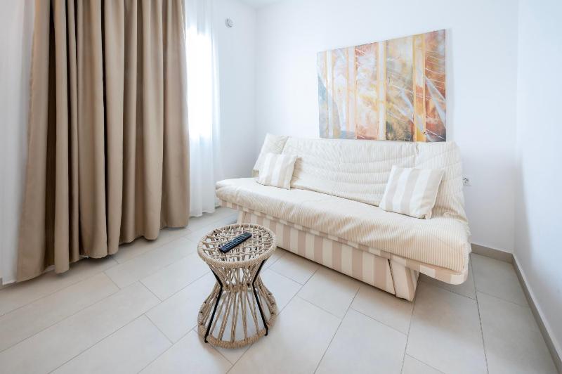 Junior Suite (2 adults and 2 children) image 4