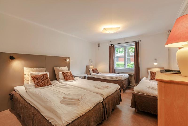 Classic Quadruple Room image 4