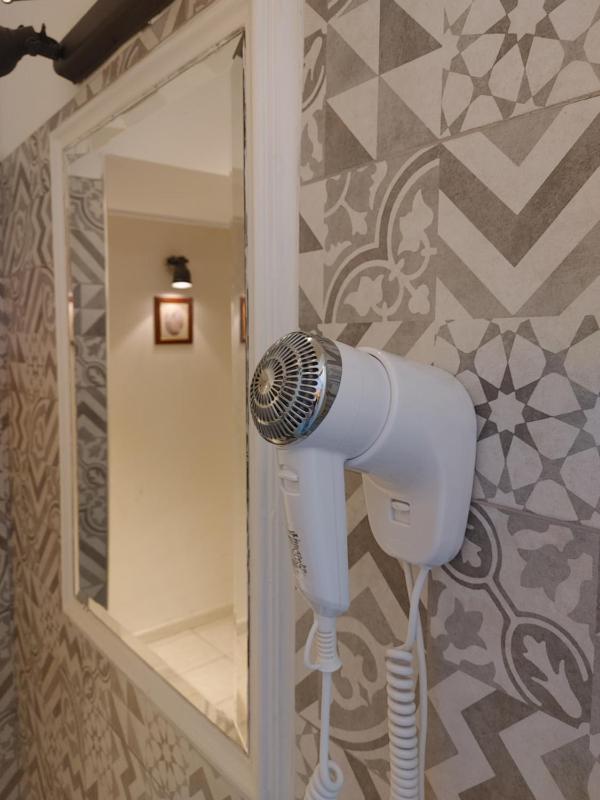 Triple Room with Balcony image 1