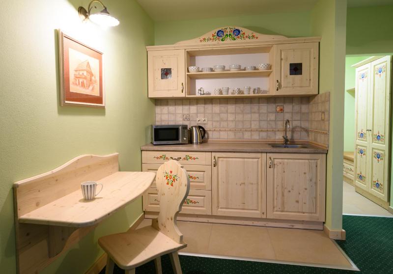 One-Bedroom Apartment image 2