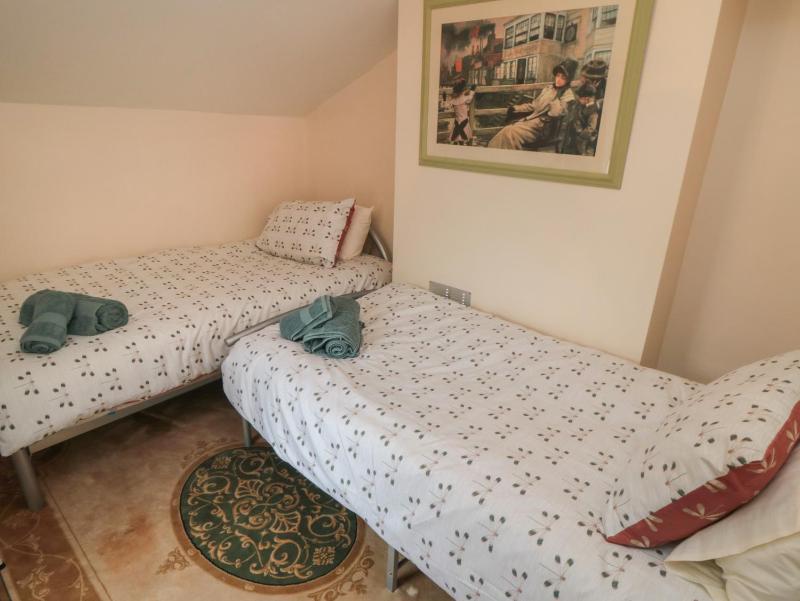 Dickie Hoy's Cottage - image 13
