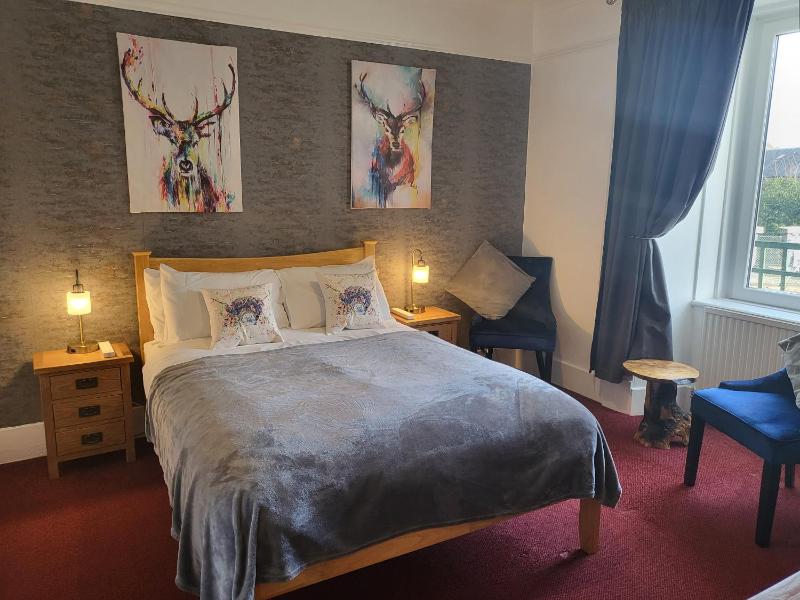 Double Room image 3