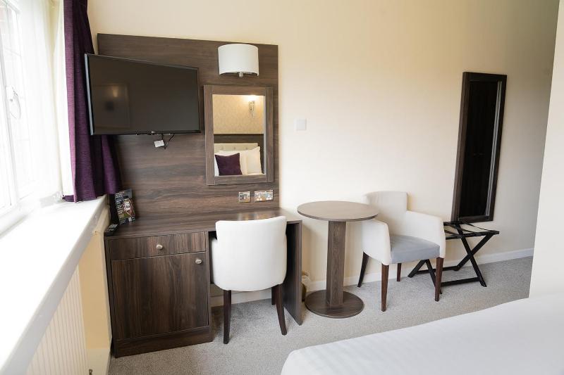 Standard Double Room image 2