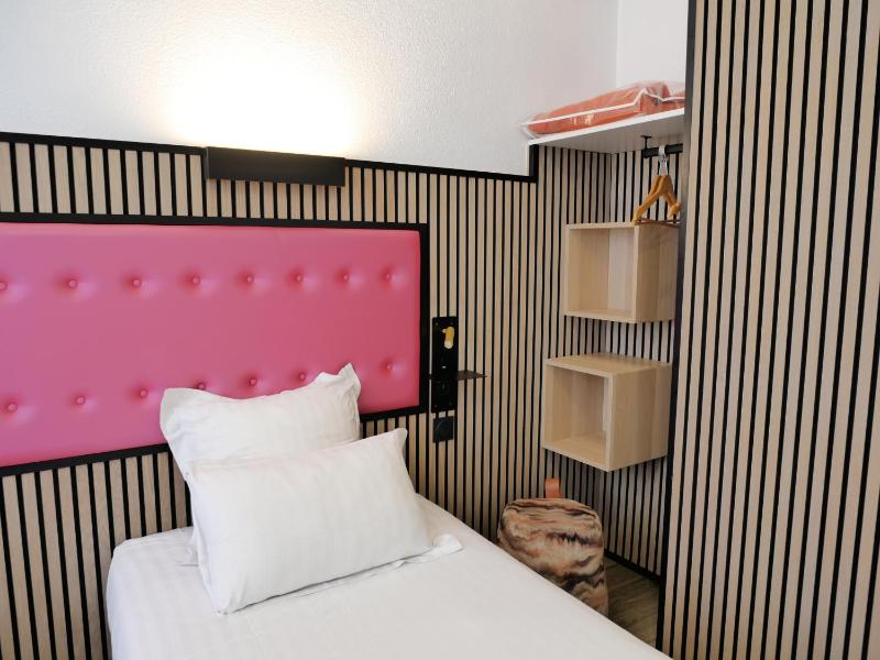 Hotel Carre Vieux Port - image 12