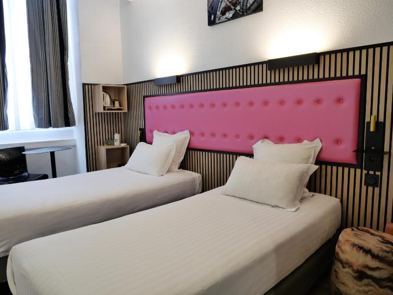 Comfort Room with Large Bed image 4