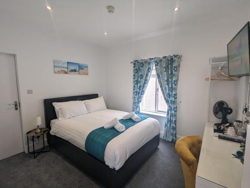 Double Room image 1