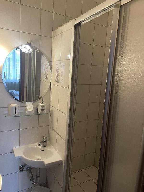 Standard Double Room image 4