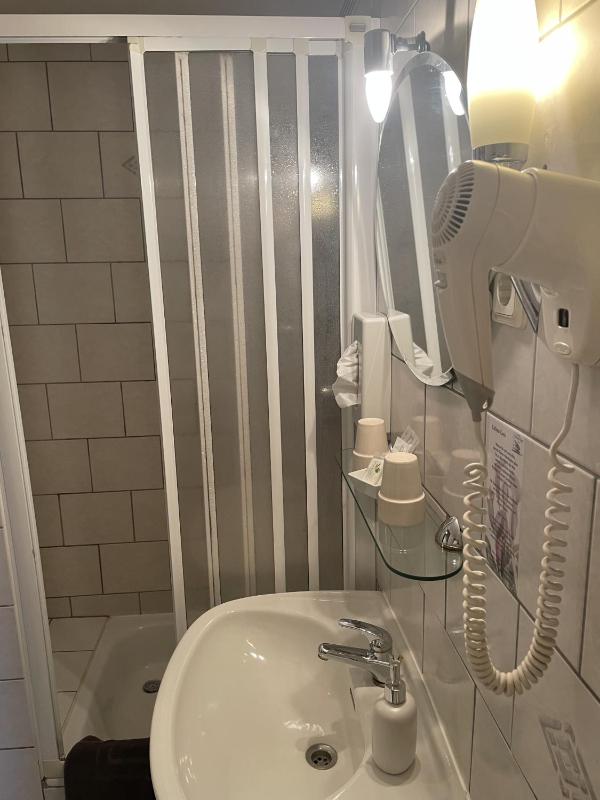 Superior Single Room image 2
