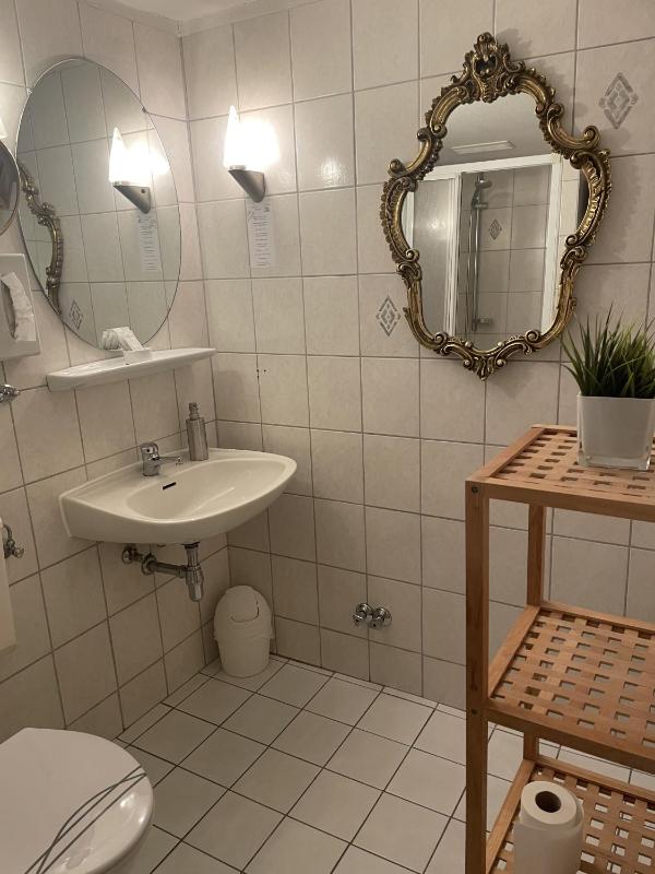 Superior Triple Room image 3