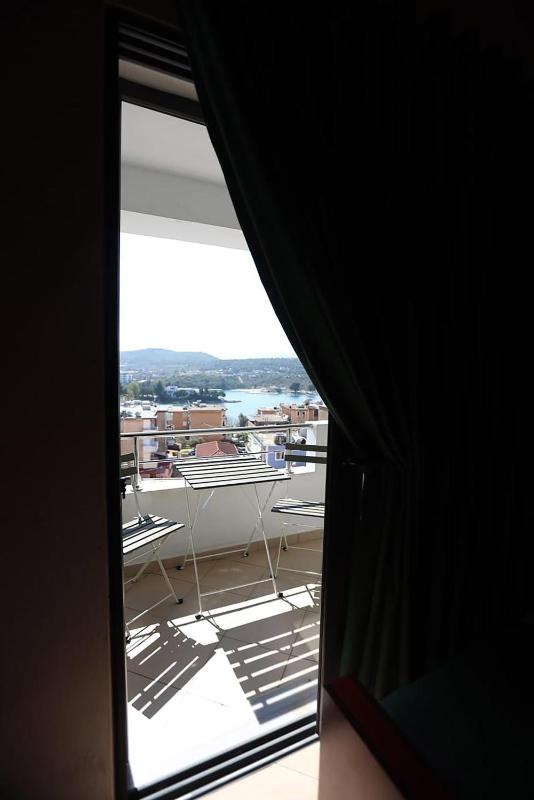 Double Room with Sea View image 3
