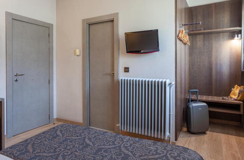 Single Room image 2