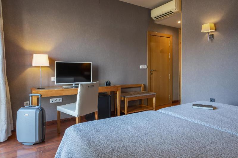 Superior Double Room with Terrace image 3