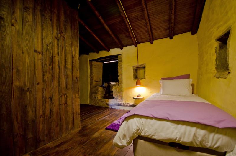 Double Room image 4