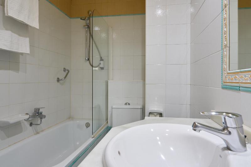 Double or Twin Room with Terrace image 3