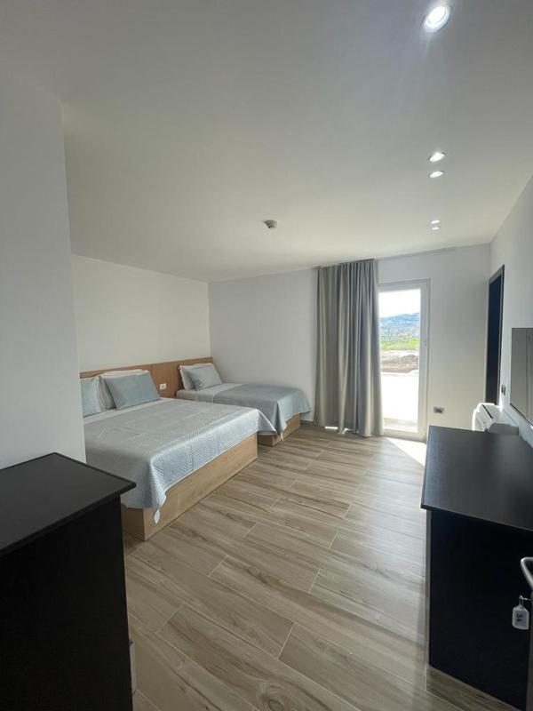 Triple Room image 3