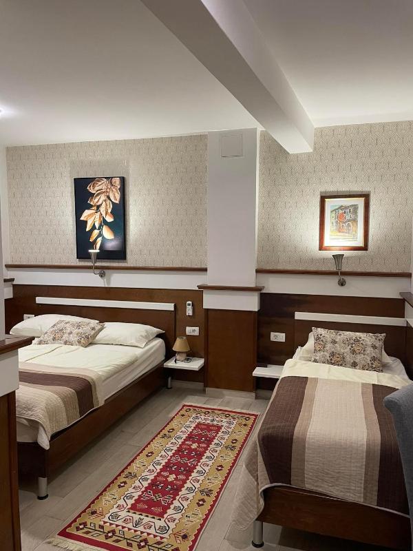 Comfort Triple Room image 1