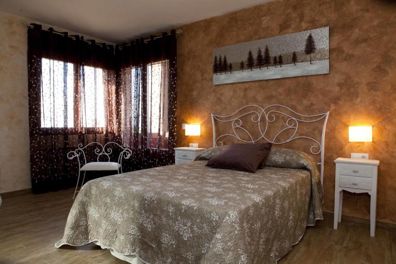 Double Room with Terrace image 3