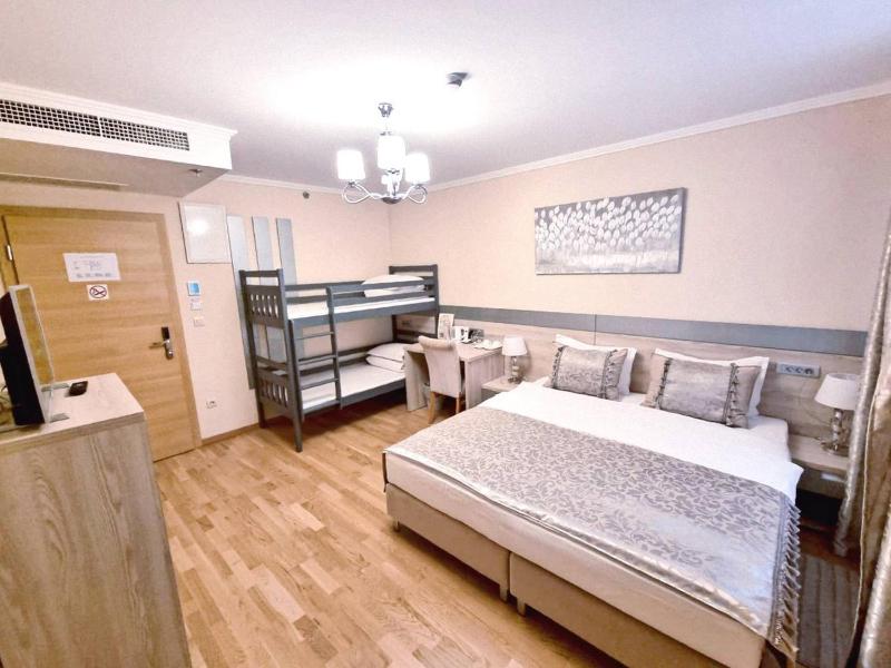 Benjamin Hotel - image 24