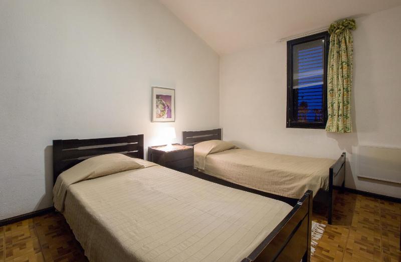 One-Bedroom Apartment image 1
