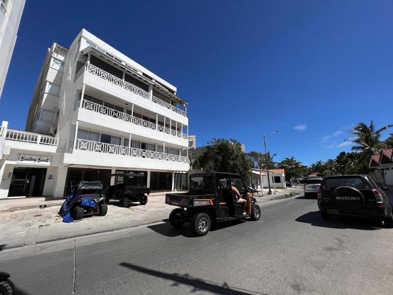 Liliana Prado Edificio Bailey Boat Apt 303 - image 11