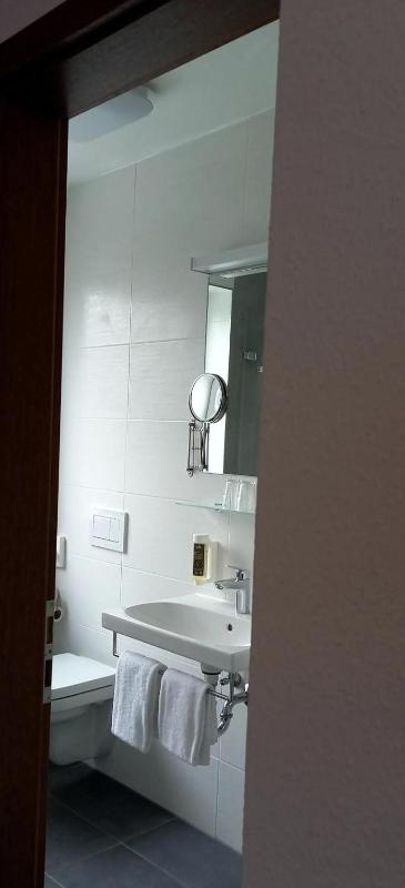 Double Room with Balcony image 3