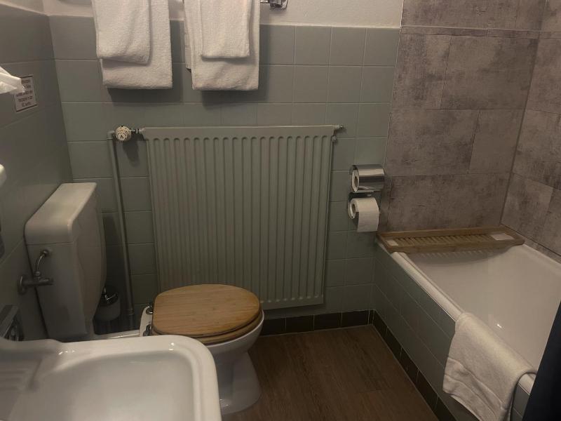 Double Room with Balcony - No Pets Allowed image 2
