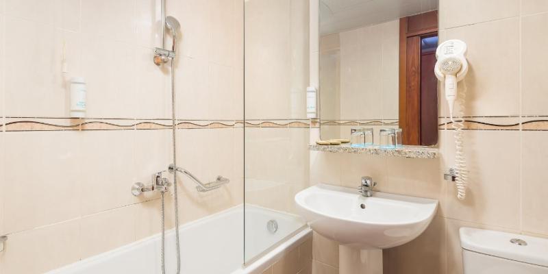 Comfort Double Room image 4